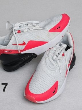 Nike White & Pink Air Max 270 Lifestyle Sneakers